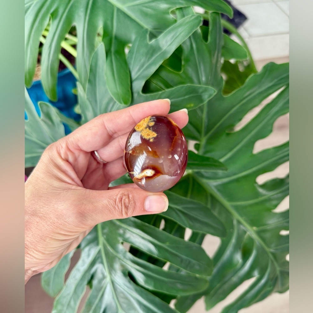 Carnelian Palmstone - Picture 3 of 4